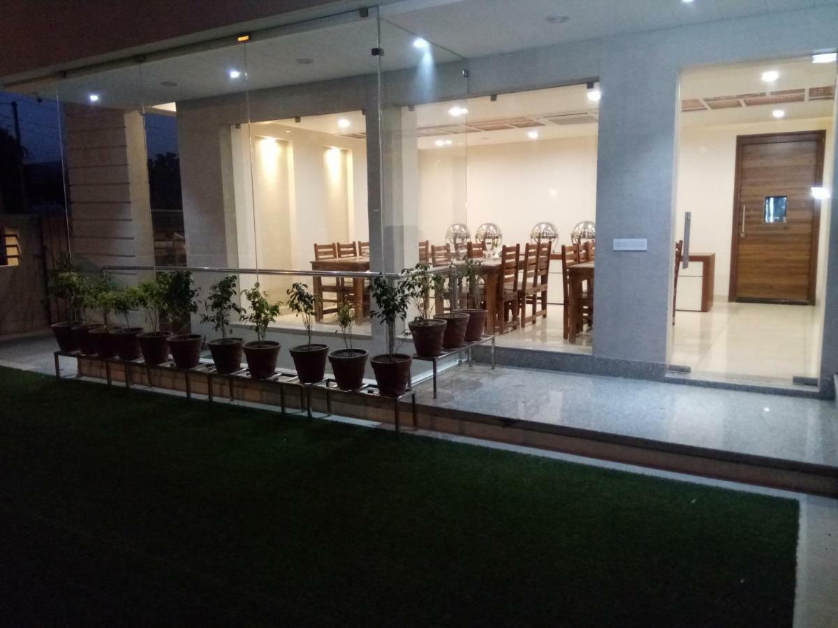 ג'איפור Hotel The Lighthouse מראה חיצוני תמונה